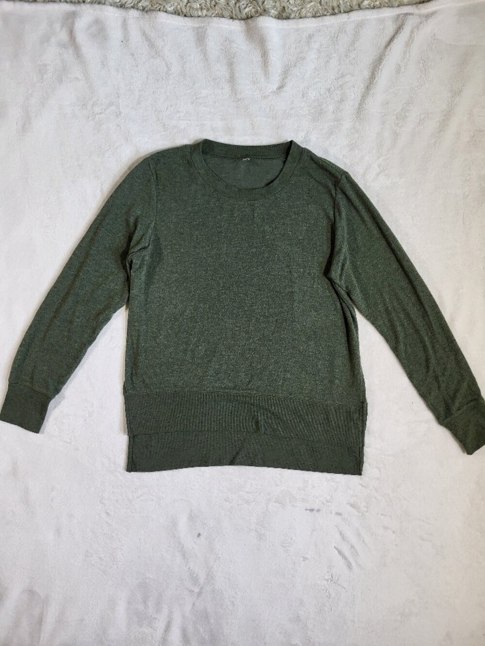 ALO Yoga Glimpse Medium in Forest Green
